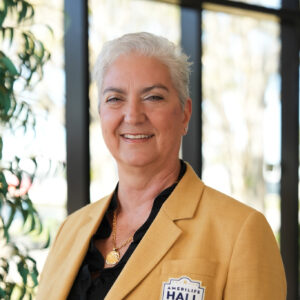 Donna Searcy Headshot