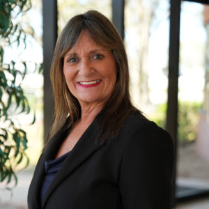 Tina Owens Headshot